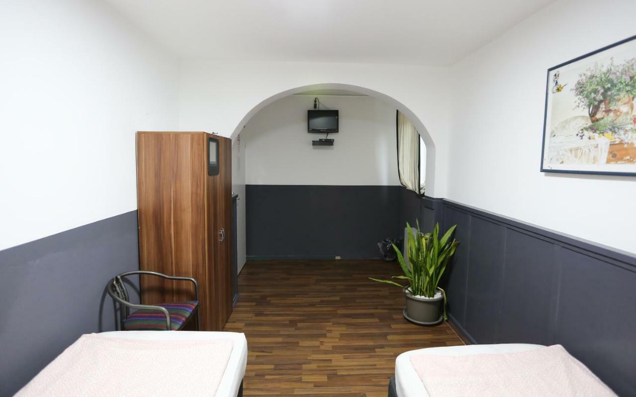 Enna-Zimmervermietung Hambourg Extérieur photo